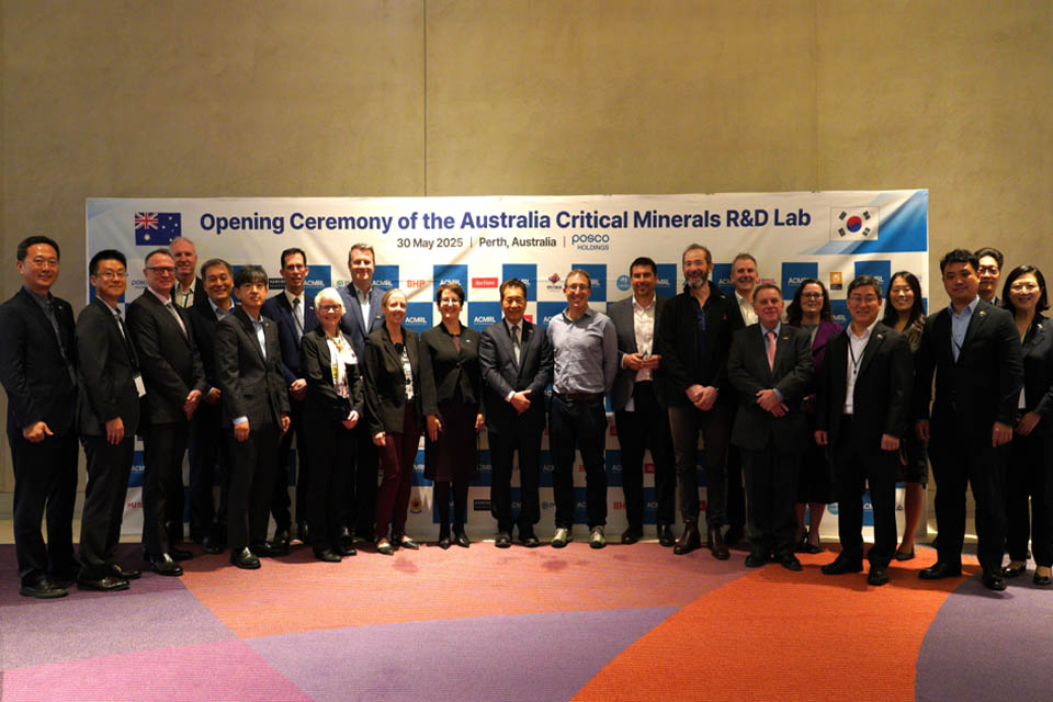 Group of delegates at the opening ceremony for the critical minerals R & D Lab