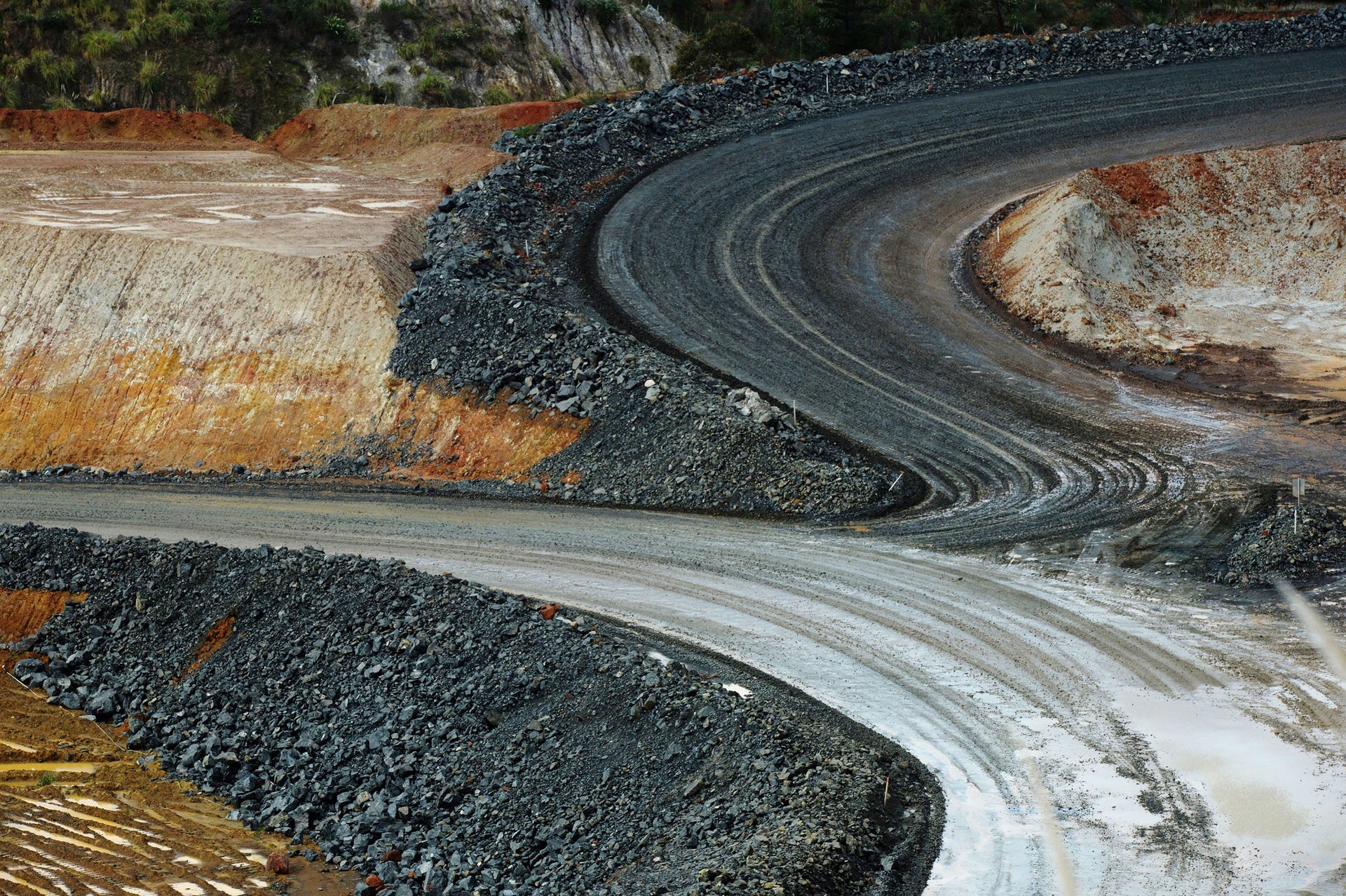 Lithium Prices Surge as Supply Bottlenecks Trigger Market Rally